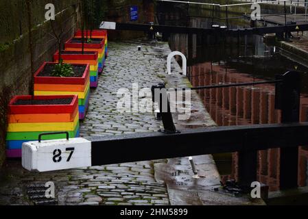 Rochdale Canal im Schwulendorf von Manchester Stockfoto