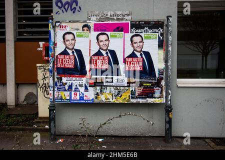 Plakate von Benoît Hamon, einem französischen Politiker, der für seine frühere Rolle in der Sozialistischen Partei und der Sozialdemokratischen Partei Europas bekannt war, und seiner politischen Partei Génération.s. Hamon trat der Sozialistischen Partei 1988 bei und wurde 1993 bis 1995 Vorsitzender der Jungen Sozialistischen Bewegung. Frankreich. Stockfoto