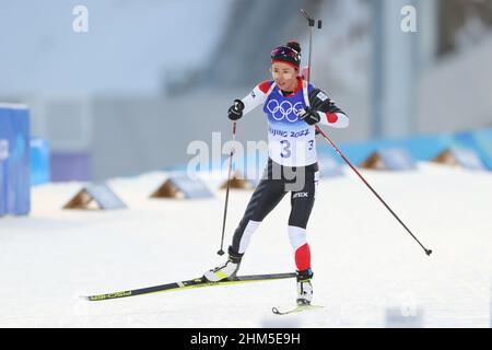 Zhangjiakou, Hebei, China. 7th. Februar 2022. Fuyuko Tachizaki (JPN) Biathlon: Frauen 15km Individuum während der Olympischen Winterspiele 2022 in Peking im National Biathlon Center in Zhangjiakou, Hebei, China . Kredit: YUTAKA/AFLO SPORT/Alamy Live Nachrichten Stockfoto