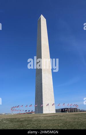 Washington Monument gegen klaren blauen Himmel Stockfoto