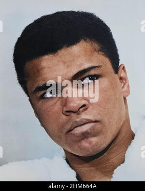 Weltmeister-Boxer Muhammad Ali / Cassius Clay, 1967, Büstenportrait, Rosenberg, Ira, 1916-2016, Fotograf, koloriertes Foto Stockfoto