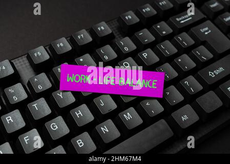 Text wird angezeigt. Wort zum Ausfüllen von Online-Registrierungsformularen, Sammeln und Bearbeiten von Internetdaten Stockfoto