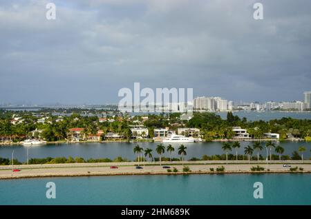 Miami Beach, South Beach Skyline im Hafen von Miami. Kreuzfahrthafen in Miami Beach, Florida, USA. 9. Januar 2022. Stockfoto