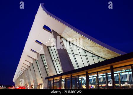 Das aufsteigende Design des Hauptterminals von Eero Saarinen am Dulles International Airport Stockfoto