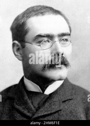 Ein Porträt des englischen Schriftstellers und Dichters Rudyard Kipling aus dem Jahr 1895, als er 30 Jahre alt war. Stockfoto