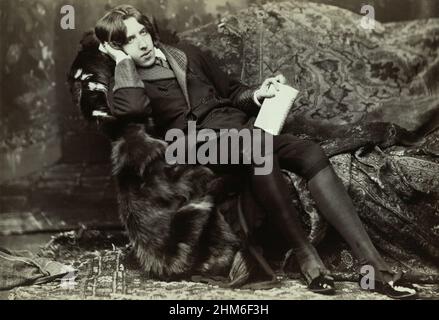 Ein Porträt des irischen Schriftstellers, Dichters und Dramatikers Oscar Wilde aus dem Jahr 1882, als er 28 Jahre alt war Stockfoto