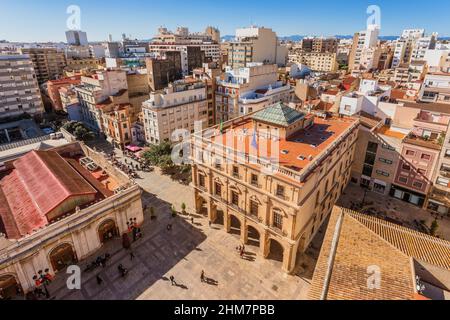 Blick auf das Rathaus von Castellón de la Plana und andere wichtige Gebäude Stockfoto