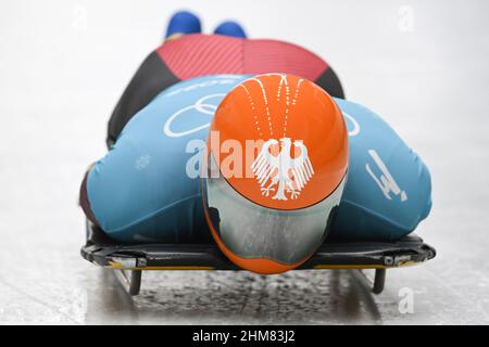 Yanqing, China. 08th. Februar 2022. Olympische Spiele, Skelett, Männer, Training im National Sliding Center. Alexander Gassner aus Deutschland im Einsatz. Quelle: Robert Michael/dpa-Zentralbild/dpa/Alamy Live News Stockfoto