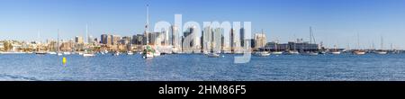 San Diego Skyline Innenstadt Panorama Banner Stadt Meer Wolkenkratzer Bucht Boote Boot Stockfoto