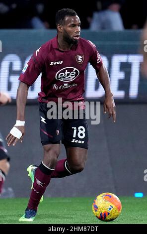 SALERNO, ITALIEN - 07. FEBRUAR: Lassana Coulibaly der US Salernitana in Aktion, während der Serie A Spiel zwischen US Salernitana und Spezia Calcio im Stadio Arechi am 7. Februar 2022 in Salerno, Italien. (Foto nach MB-Medien) Stockfoto