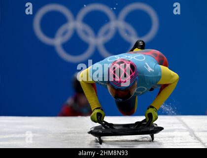 Yanqing, China. 08th. Februar 2022. Olympische Spiele, Skelett, Männer, Training im National Sliding Center. Ander Mirambell in Aktion. Quelle: Robert Michael/dpa-Zentralbild/dpa/Alamy Live News Stockfoto