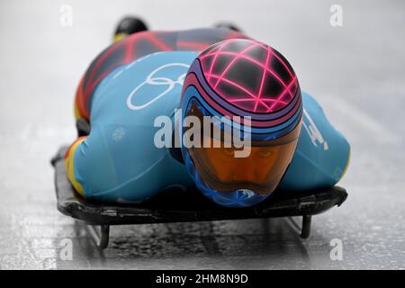 Yanqing, China. 08th. Februar 2022. Olympische Spiele, Skelett, Männer, Training im National Sliding Center. Ander Mirambell in Aktion. Quelle: Robert Michael/dpa-Zentralbild/dpa/Alamy Live News Stockfoto