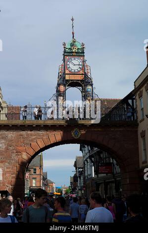 Die berühmte Eastgate-Uhr in der Stadt Chester Stockfoto