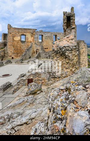 Schloss, Innenhof, Dorf Castelo Rodrigo, Serra da Estrela, Beira Alta, Portugal Stockfoto