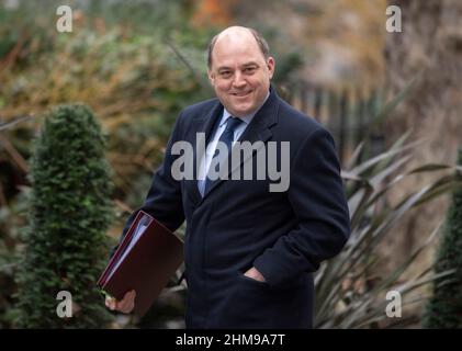 Downing Street, London, Großbritannien. 8th. Februar 2022. Ben Wallace, Abgeordneter, Verteidigungsminister in der Downing Street. Quelle: Malcolm Park/Alamy Live News Stockfoto