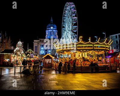 Weihnachtsmarkt am Old Market Square in Nottingham, Dezember 2021 Stockfoto