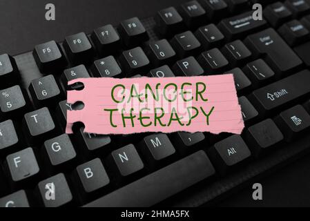 Konzeptionelle Bildunterschrift Krebs-Therapie. Geschäftsidee die Behandlung von Krebs bei einem Patienten häufig mit Chemotherapie Bearbeitung und Neueingabe von Berichtsschreiben Stockfoto