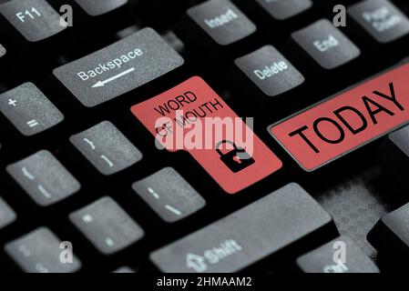 Textschild mit Mundpropaganda. Business-Schaufenster Mundpropaganda beim Tippen von Bildbeschreibungen und Schlüsselwörtern, Eingabe einer neuen Internet-Website Stockfoto