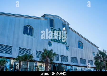 NEW ORLEANS, LA, USA - 31. JANUAR 2022: Front of Whole Foods Market on Magazine Street Stockfoto