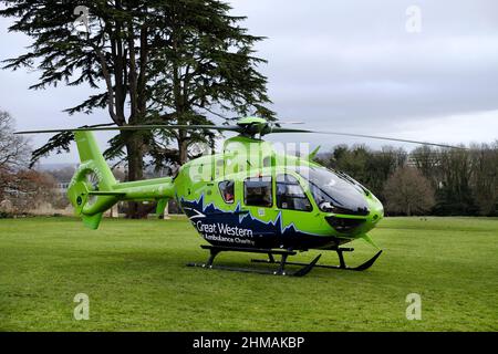 Die Great Western Air Ambulance mit Sitz in Bristol am Boden des Ashton Court Estate. Der Krankenwagen ist ein Airbus eurocopter, der als Helimed bekannt ist Stockfoto