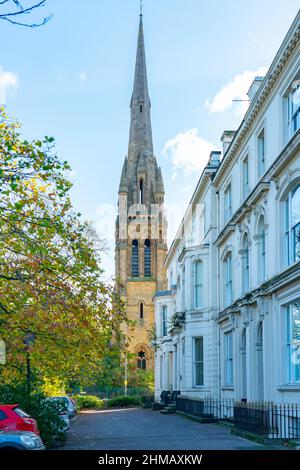 Die ehemalige Welsh Presbyterian Church an der Princes Road, Liverpool 8, Grade 2, wurde drei Jahrzehnte lang als verkommen aufgeführt. Aufnahme im Oktober 2021. Stockfoto