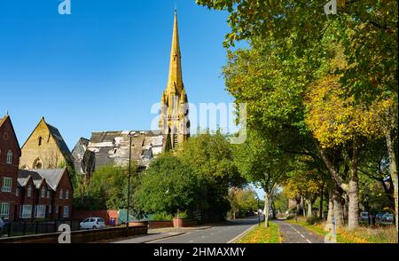 Die ehemalige Welsh Presbyterian Church an der Princes Road, Liverpool 8, Grade 2, wurde drei Jahrzehnte lang als verkommen aufgeführt. Aufnahme im Oktober 2021. Stockfoto