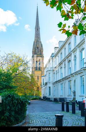 Die ehemalige Welsh Presbyterian Church an der Princes Road, Liverpool 8, Grade 2, wurde drei Jahrzehnte lang als verkommen aufgeführt. Aufnahme im Oktober 2021. Stockfoto