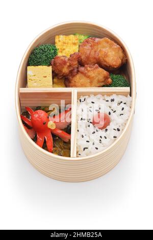 japanisches hausgemachtes Lunchpaket in Holzbento-Box Stockfoto