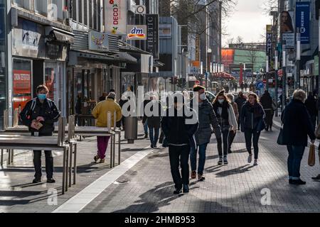 Bochumer Innenstadt, im Januar 2022, Kortumstraße, Zwangsmasken, Einkaufsstraßen, Verkauf, Sonderangebote, Bochum, NRW, Deutschland, Stockfoto