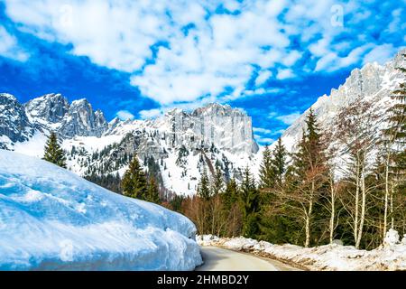 Schöner Panoramablick auf die alpen in Tirol, Tirol, Österreich. Stockfoto