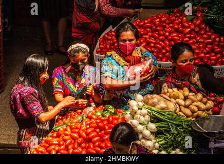 Der farbenfrohe Sonntagsmarkt in Chichicastenango, Guatemala Stockfoto