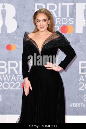 Adele nimmt an den Brit Awards am 8. Februar 2022, London, Großbritannien, Teil. Foto von Stuart Hardy/ABACAPRESS.COM Stockfoto