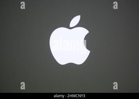 Apple Inc. Logo auf grauem Hintergrund Stockfoto