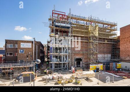 Rückseite des Globe während der Renovierung. Stockton Globe in Bearbeitung, Stockton-on-Tees, Großbritannien. Architekt: Space Group Architects, 2021. Stockfoto