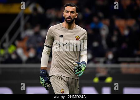 Mailand, Italien. 08th. Februar 2022. Rui Patricio von AS Romalooks bei dem Viertelfinalspiel zwischen dem FC Internazionale und AS Roma im San Siro Stadion in Mailand (Italien), 8th. Februar 2021. Foto Andrea Staccioli/Insidefoto Kredit: Insidefoto srl/Alamy Live News Stockfoto