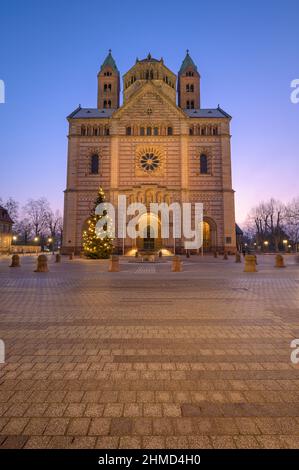 Kathedrale von Speyer in Dawn, Deutschland Stockfoto
