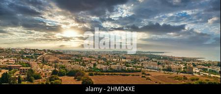 Panoramablick auf die Stadt Paphos in Zypern. Stockfoto