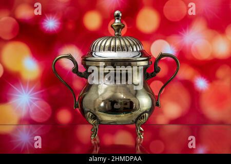 Antike Zuckerschüssel Silberspiegelung Stockfoto