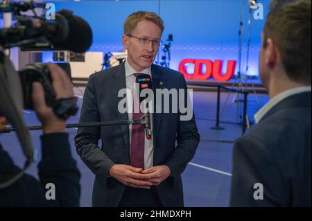 Ministerpräsident Daniel Günther präsentiert das Wahlprogramm der CDU für die Landtagswahl 2022 in Schleswig-Holstein Stockfoto