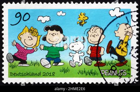DEUTSCHLAND - UM 2018: Eine in Deutschland gedruckte Briefmarke zeigt die Peanuts Gang, Zeichentrickfiguren, um 2018 Stockfoto