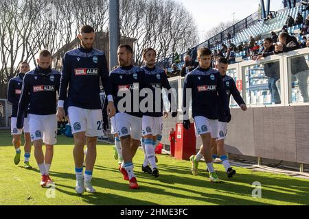 INGRESSO SQUADRA SPAL - PISA CAMPIONATO CALCIO SERIE B 2021-2022 Stockfoto