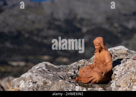 jungfrau Maria aus Ton auf dem Gipfel der Cucuia de Fartaritx, Pollença, Mallorca, Balearen, Spanien Stockfoto