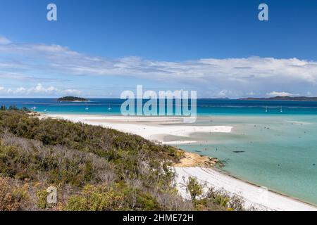 Whitehaven Beach. Zu einem der besten Reiseziele gewählt. Whitsundays Australien. Whitsunday Islands, Queensland. Segelurlaub. Stockfoto