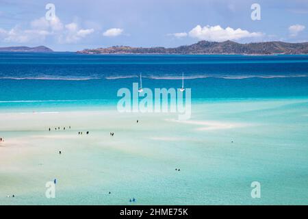 Whitehaven Beach. Zu einem der besten Reiseziele gewählt. Whitsundays Australien. Whitsunday Islands, Queensland. Segelurlaub. Stockfoto