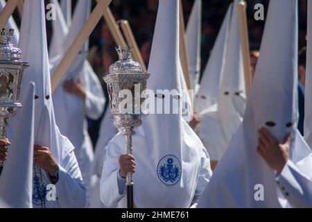 Brüder der Karwoche von Nazareth in Sevilla Stockfoto