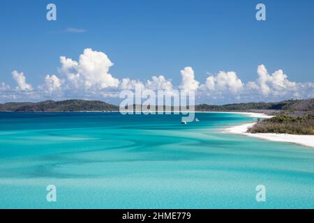 Whitehaven Beach. Zu einem der besten Reiseziele gewählt. Whitsundays Australien. Whitsunday Islands, Queensland. Segelurlaub. Stockfoto