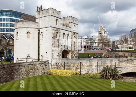 LONDON, ENGLAND - Februar 15 2021: Historischer Tower of London, England, Großbritannien Stockfoto