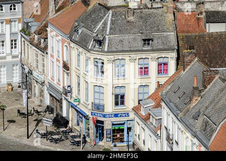 Vue panoramique sur la ville d'Aire-sur-la-Lys - Grand-Place Panoramablick auf Aire-sur-la-Lys Stockfoto