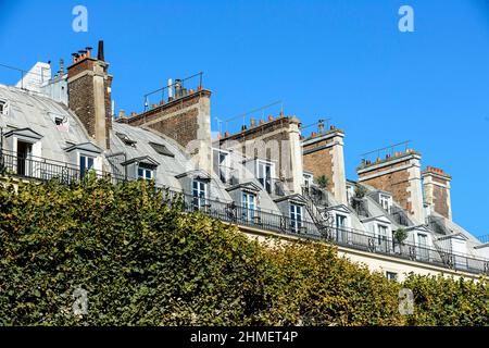 Evolution des prix de l'immobilier est a la baisse - Prix du Meter carre en Diminution Housing in Paris - Evolution des Quadratmeterpreises der Stockfoto