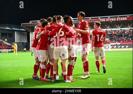 Bristol, Großbritannien. 09th. Februar 2022. Bristol City feiert am 9. Februar 2022 im Ashton Gate in Bristol, England, das 2nd-Tor beim Spiel der EFL Sky Bet Championship zwischen Bristol City und Reading. Foto von Scott Boulton. Nur zur redaktionellen Verwendung, Lizenz für kommerzielle Nutzung erforderlich. Keine Verwendung bei Wetten, Spielen oder Veröffentlichungen in einem Club/einer Liga/einem Spieler Credit: UK Sports Pics Ltd/Alamy Live News Stockfoto